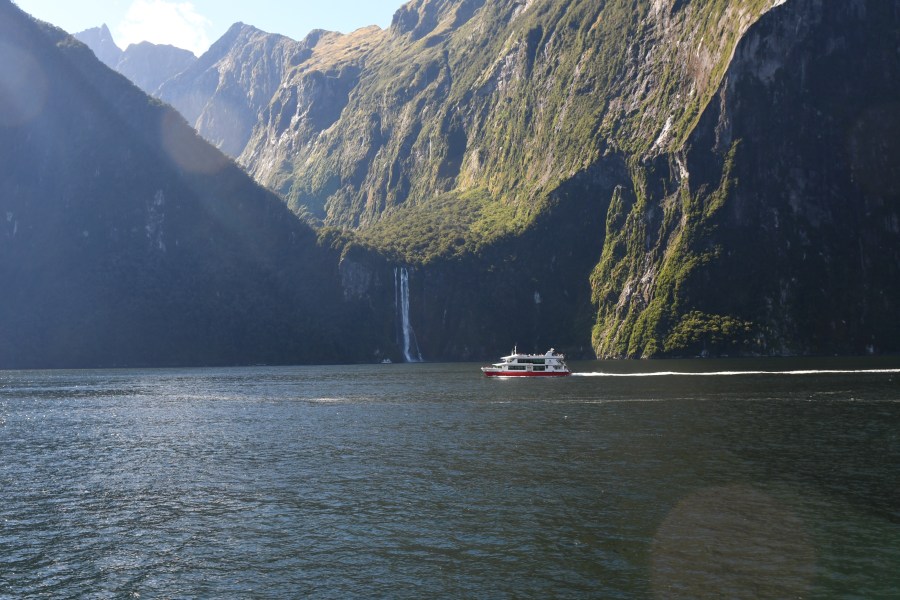 NZ milford hanging valley.JPG